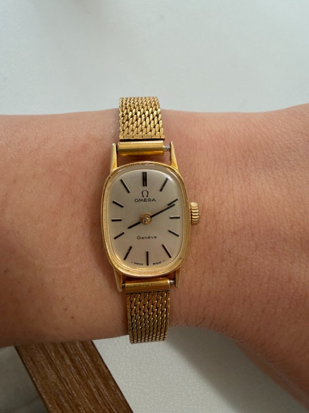 Authentic Vintage Geneve OMEGA Woman's MANUAL Watch